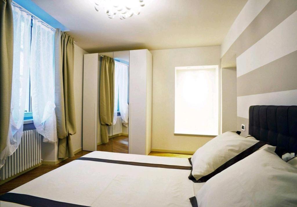 Ventuno - Modern Apartment - Country & Lake Ловере Экстерьер фото